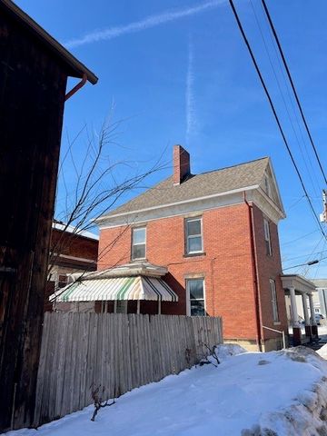 18 Observatory St, Manor, PA 15665