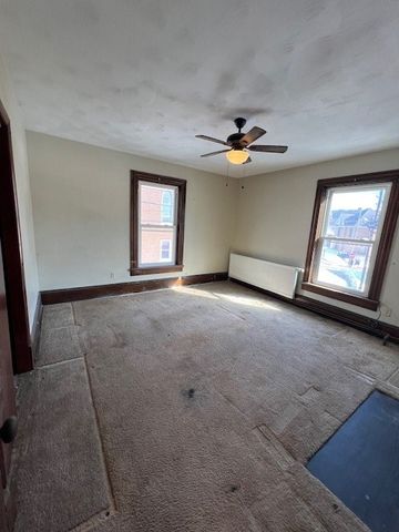 18 Observatory St, Manor, PA 15665