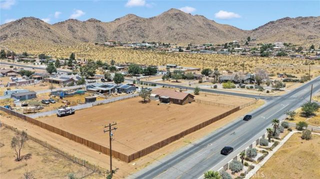 20083 Rimrock Road, Apple Valley, CA 92307