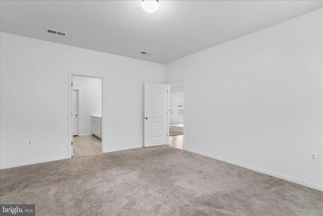 300 HEADWATERS DR, Falling Waters, WV 25419