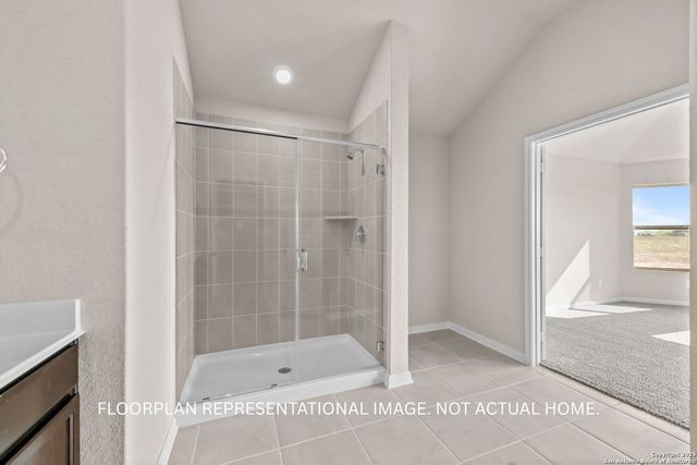 105 Greeley Drive, Floresville, TX 78114