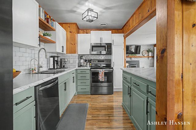 8344 Je-NE-Be Drive Ne, Courtland Twp, MI 49341