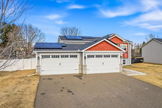 704 Edgewood Street SW, Isanti, MN 55040