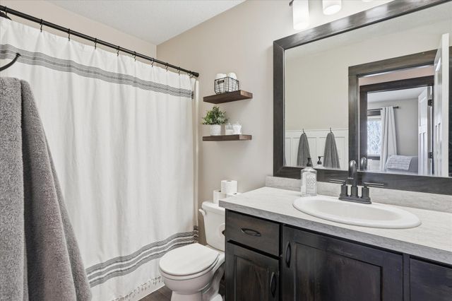 704 Edgewood Street SW, Isanti, MN 55040