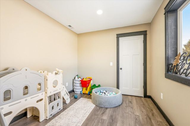 704 Edgewood Street SW, Isanti, MN 55040