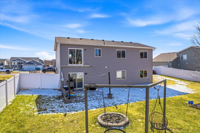 704 Edgewood Street SW, Isanti, MN 55040