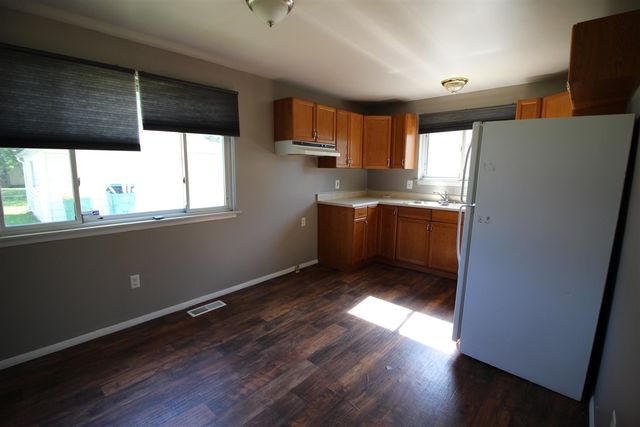 16265 Oakbrook Street, Romulus, MI 48174