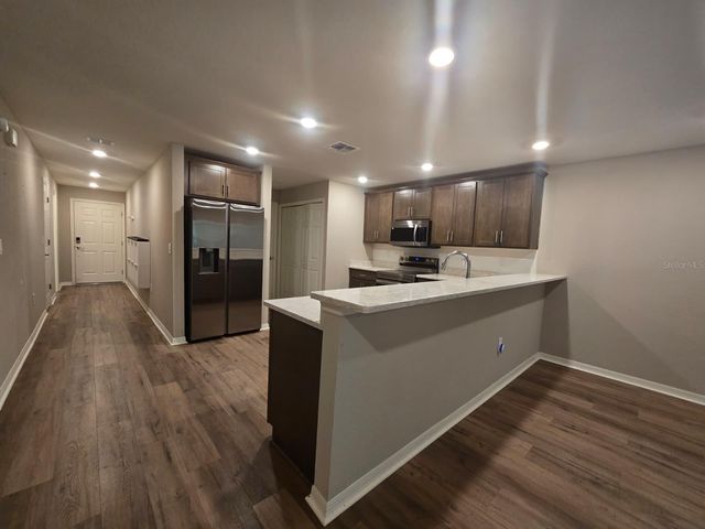 2738 IDYLL LAKES CIRCLE, Plant City, FL 33566