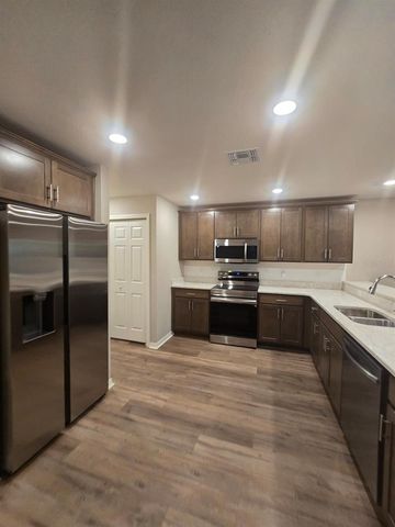 2738 IDYLL LAKES CIRCLE, Plant City, FL 33566