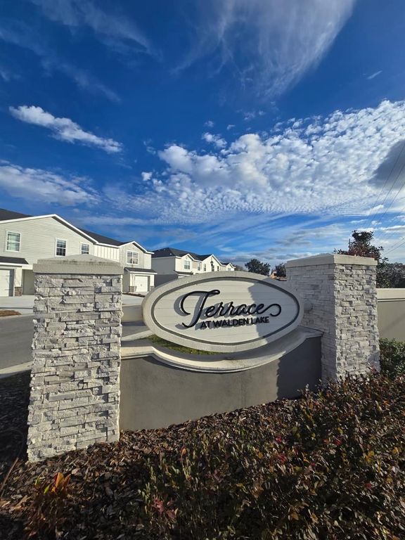 2738 IDYLL LAKES CIRCLE, Plant City, FL 33566