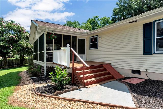 5658 Raintree Trace, Oakwood, GA 30566