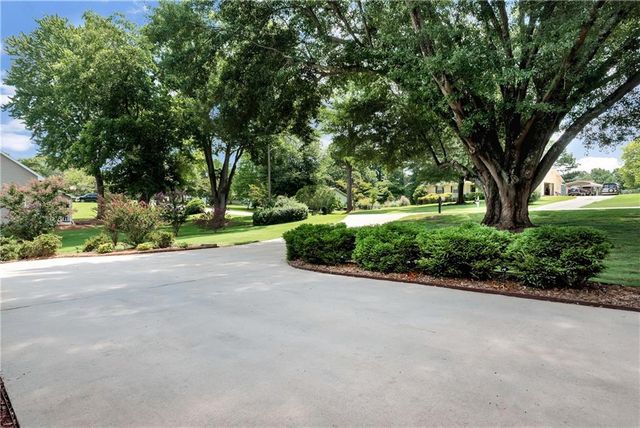 5658 Raintree Trace, Oakwood, GA 30566