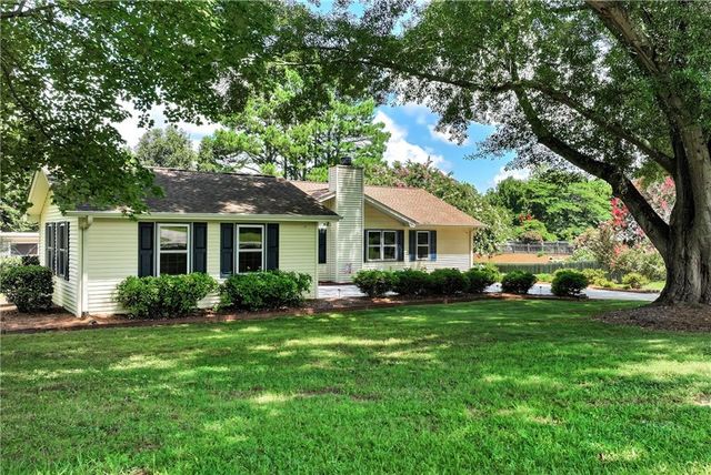 5658 Raintree Trace, Oakwood, GA 30566