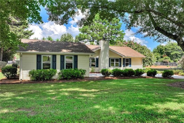 5658 Raintree Trace, Oakwood, GA 30566