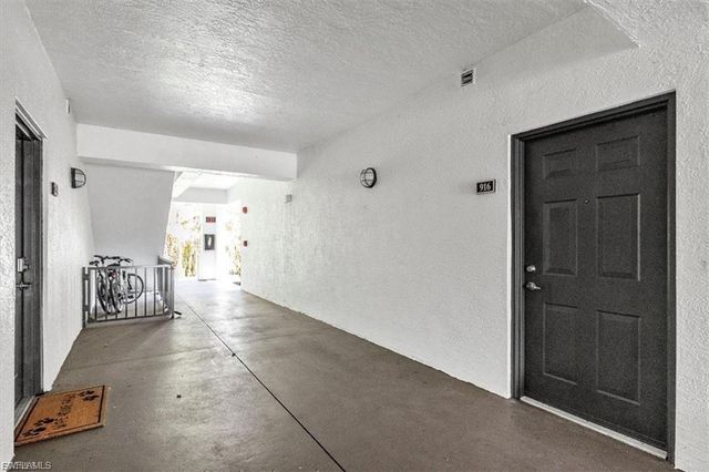 7940 Preserve CIR 916, Naples, FL 34119