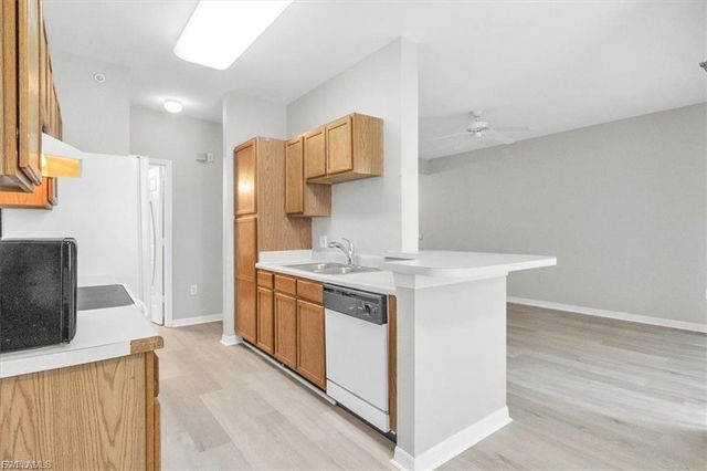 7940 Preserve CIR 916, Naples, FL 34119