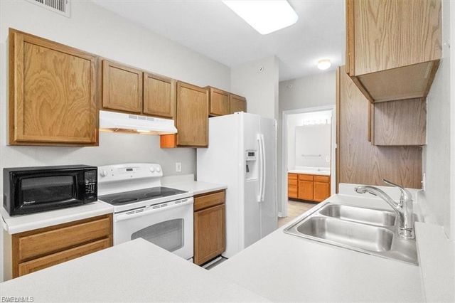 7940 Preserve CIR 916, Naples, FL 34119