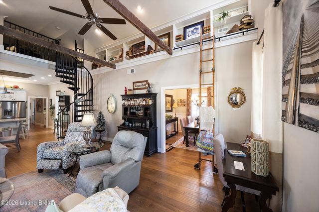 313 E Main St, La Grange, KY 40031