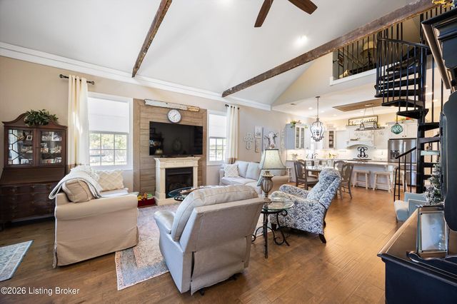 313 E Main St, La Grange, KY 40031