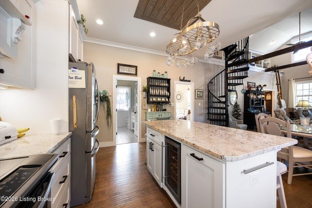 313 E Main St, La Grange, KY 40031