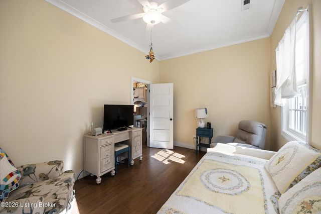 313 E Main St, La Grange, KY 40031