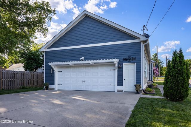 313 E Main St, La Grange, KY 40031