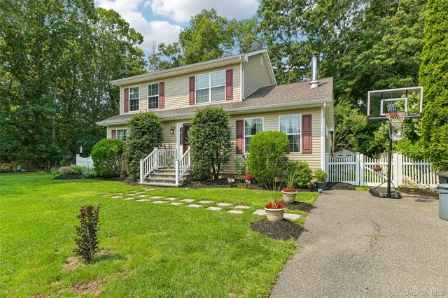 330 Harrison Avenue, Miller Place, NY 11764