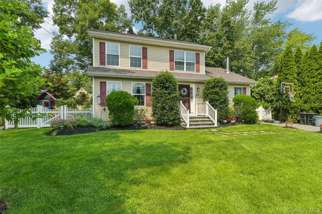 330 Harrison Avenue, Miller Place, NY 11764