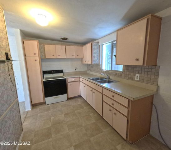 6509 E 39th Street, Tucson, AZ 85730