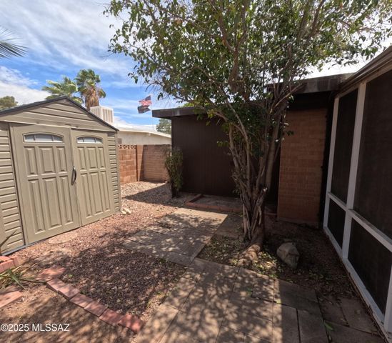 6509 E 39th Street, Tucson, AZ 85730