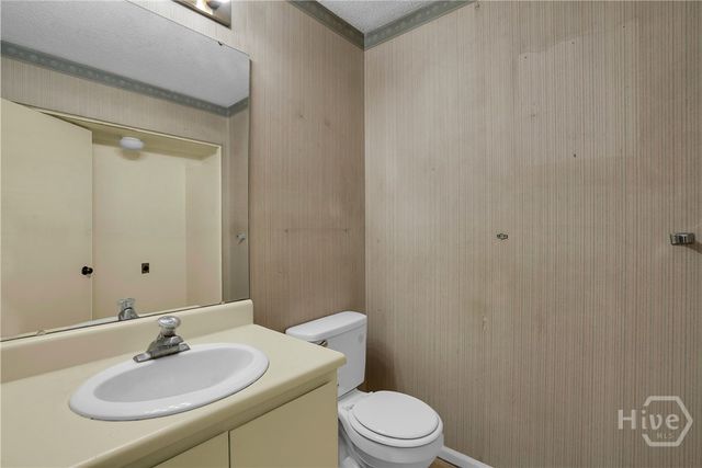 57 Hidden Lake Court, Savannah, GA 31419