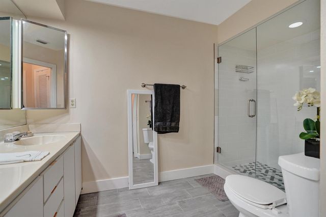 86 Las Brisas, Boynton Beach, FL 33426