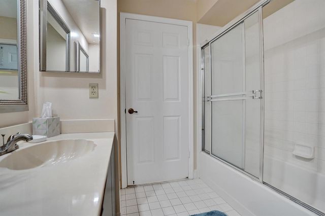 86 Las Brisas, Boynton Beach, FL 33426