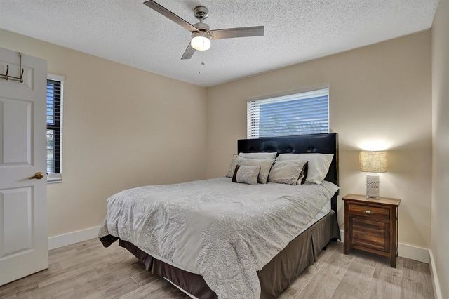86 Las Brisas, Boynton Beach, FL 33426