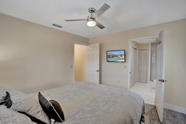 86 Las Brisas, Boynton Beach, FL 33426