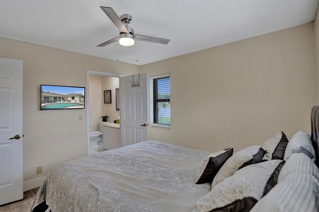 86 Las Brisas, Boynton Beach, FL 33426