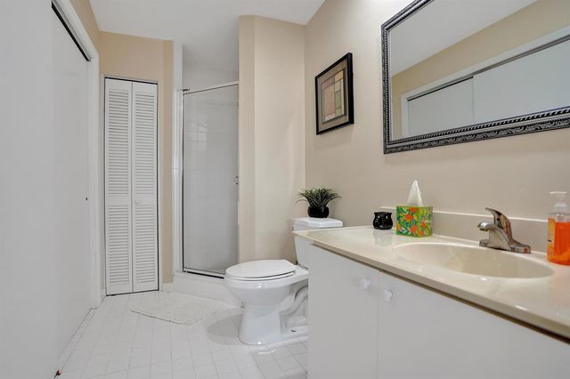 86 Las Brisas, Boynton Beach, FL 33426