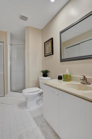 86 Las Brisas, Boynton Beach, FL 33426