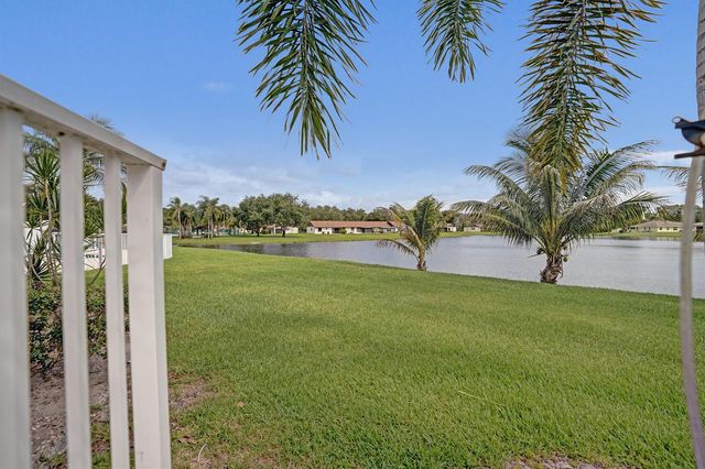 86 Las Brisas, Boynton Beach, FL 33426