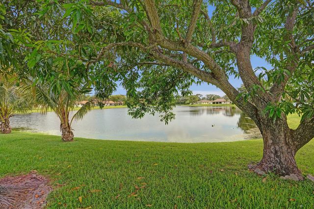 86 Las Brisas, Boynton Beach, FL 33426