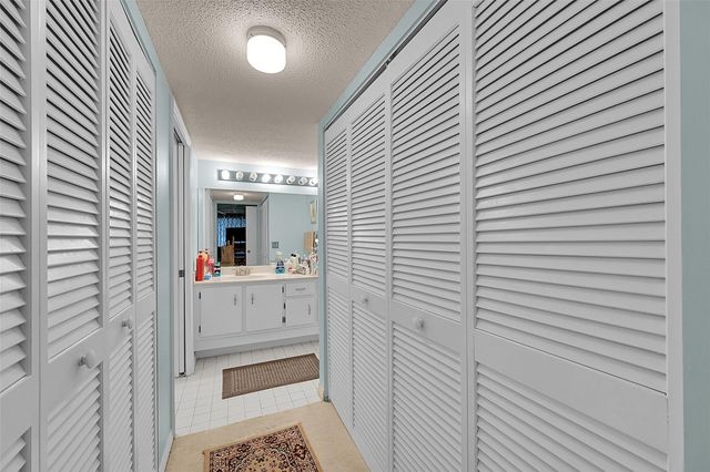 7553 Trent Drive 211, Fort Lauderdale, FL 33321