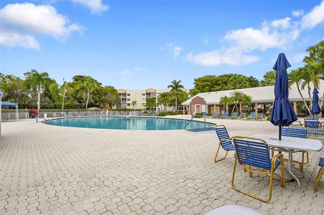 7553 Trent Drive 211, Fort Lauderdale, FL 33321