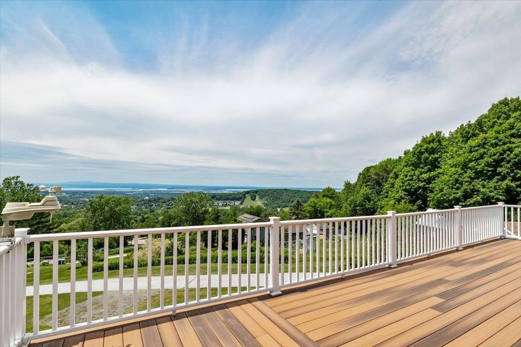 569 French Hill Road, St. Albans Town, VT 05454