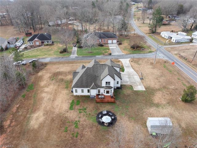 119 White Oak Court, Lexington, NC 27295