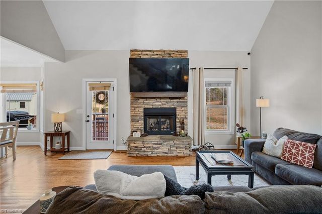 119 White Oak Court, Lexington, NC 27295