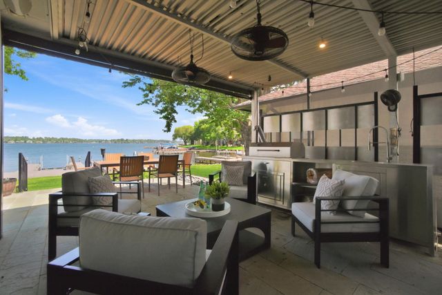 1609 Schooner Point, Willis, TX 77318