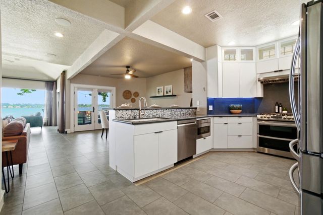 1609 Schooner Point, Willis, TX 77318