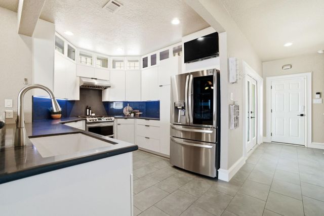 1609 Schooner Point, Willis, TX 77318