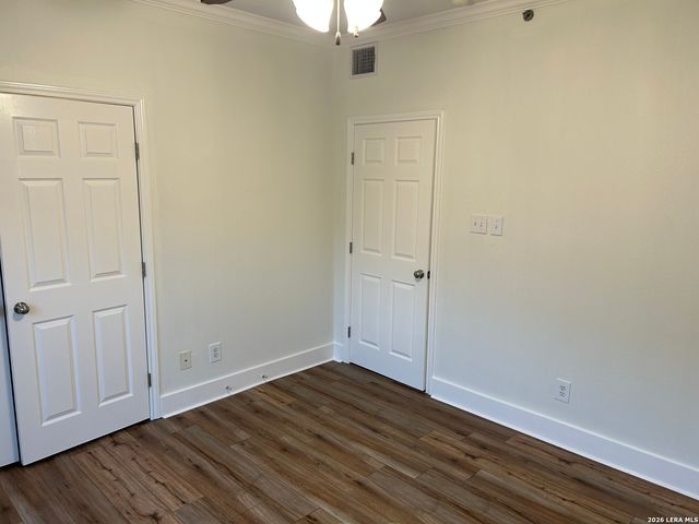 4923 Ali Ave Apt 4, San Antonio, TX 78229