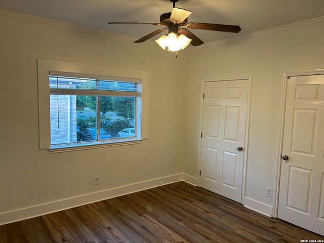 4923 Ali Ave Apt 4, San Antonio, TX 78229